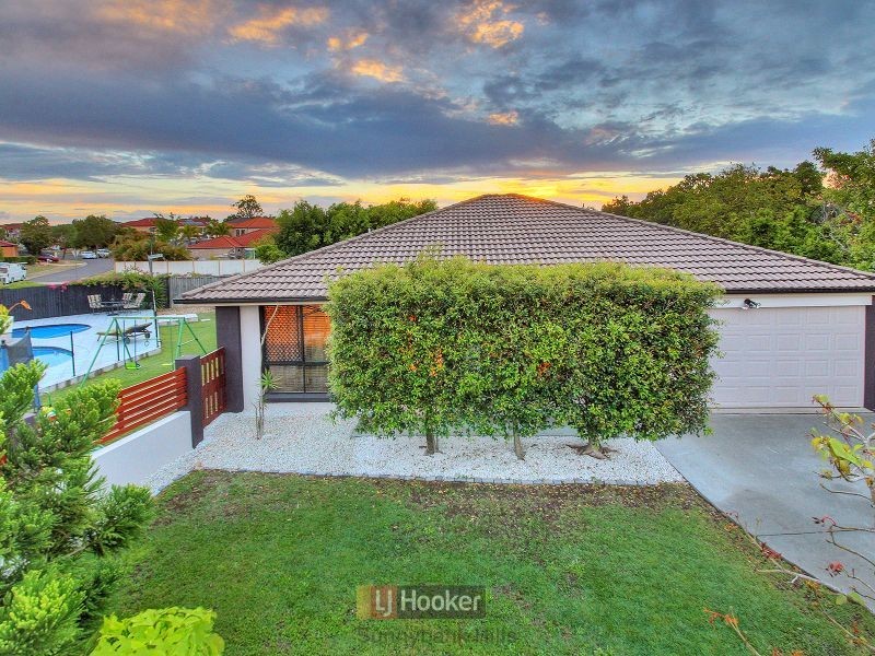 30 Mayfair Place, Stretton QLD 4116
