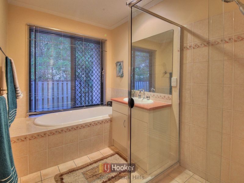 30 Mayfair Place, Stretton QLD 4116