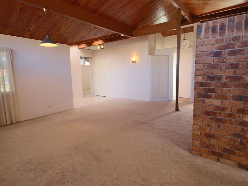 8 Chateau Street, Calamvale QLD 4116