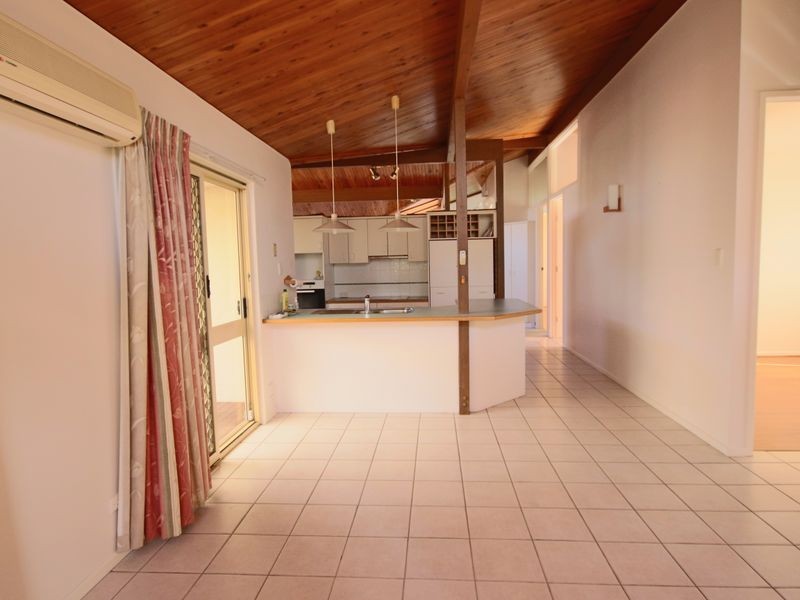 8 Chateau Street, Calamvale QLD 4116