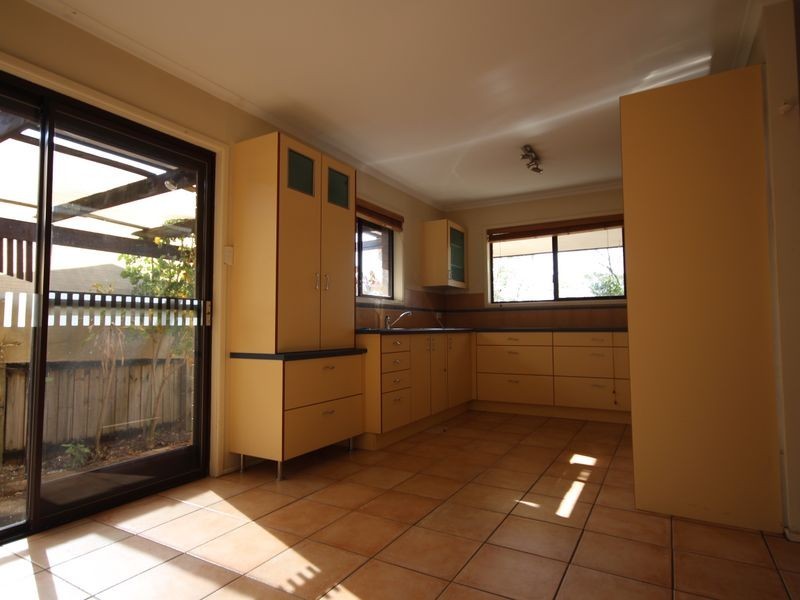 8 Chancery Street, Eight Mile Plains QLD 4113