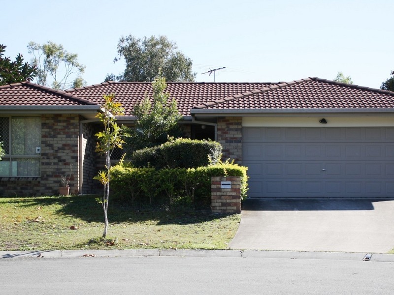 8 Curtis Place, Calamvale QLD 4116