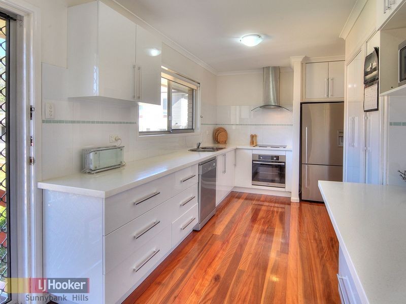 4 Rhyl Street, Macgregor QLD 4109