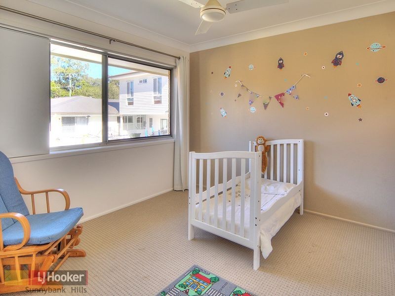 4 Rhyl Street, Macgregor QLD 4109
