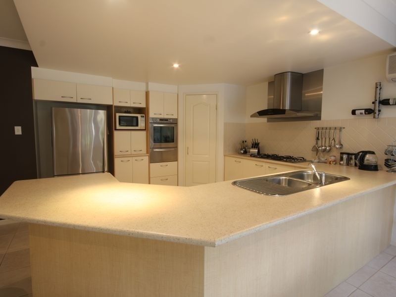 51 Cocoparra Cr, Parkinson QLD 4115