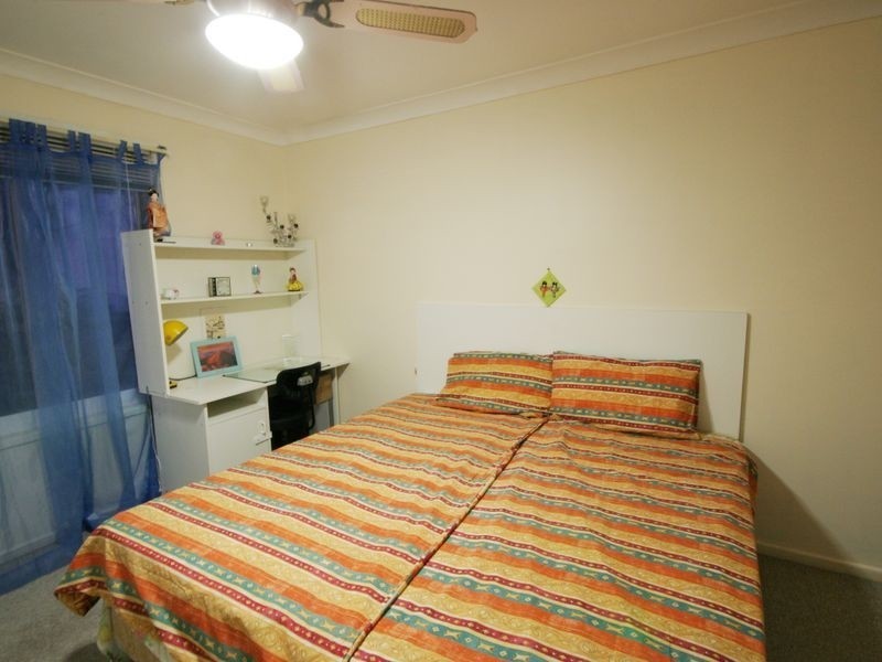 8 Dolphin St, Macgregor QLD 4109