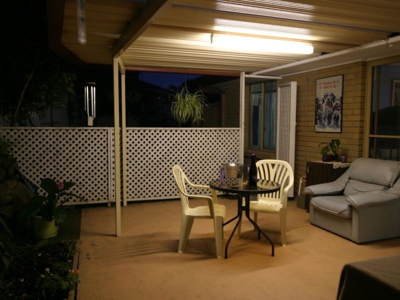 8 Dolphin St, Macgregor QLD 4109