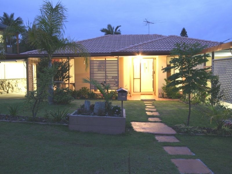 8 Dolphin St, Macgregor QLD 4109