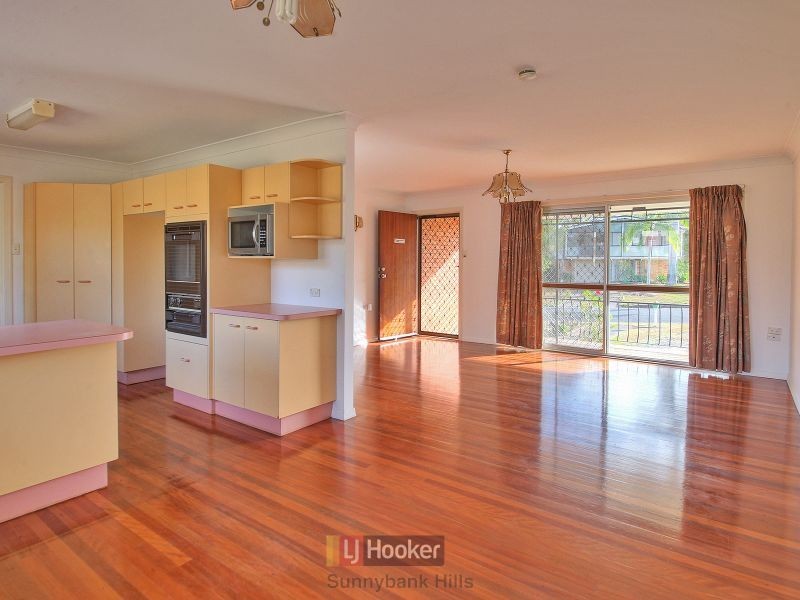 15 Veivers Street, Macgregor QLD 4109
