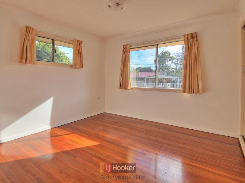 15 Veivers Street, Macgregor QLD 4109