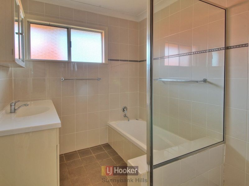 15 Veivers Street, Macgregor QLD 4109