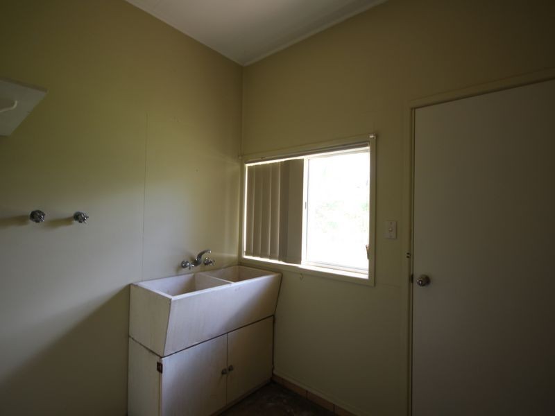 9 Cornell Street, Robertson QLD 4109