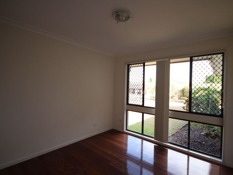 7 Stanford Street, Robertson QLD 4109