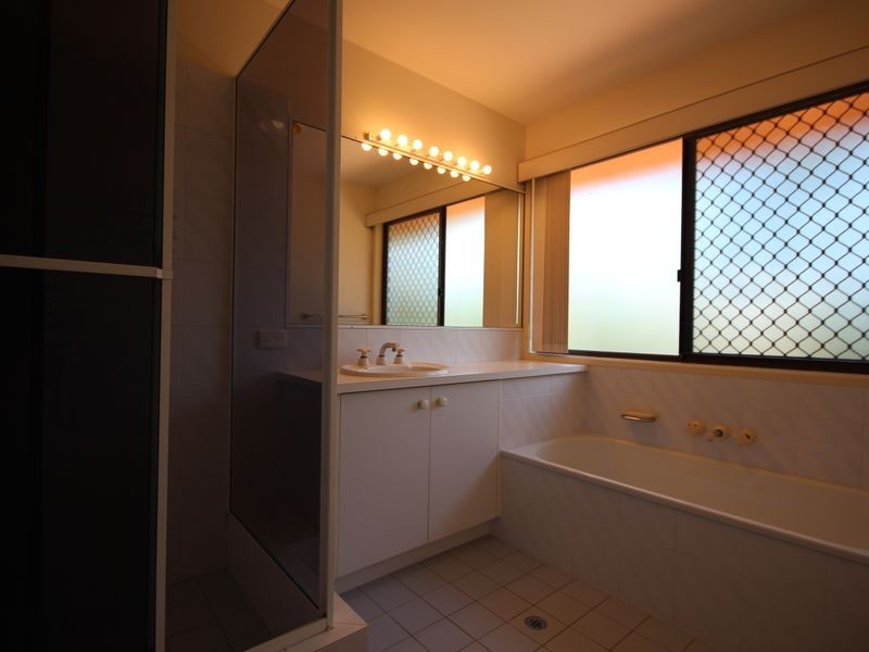 50 Alphitonia Crescent, Sunnybank Hills QLD 4109