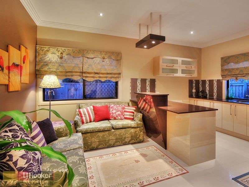 67 Dandelion Street, Eight Mile Plains QLD 4113