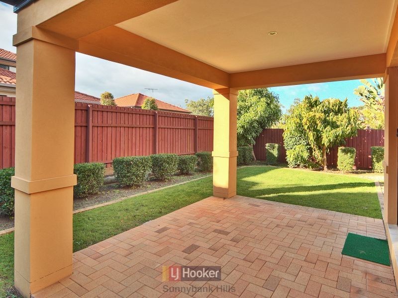 16 Coneybeer Place, Eight Mile Plains QLD 4113