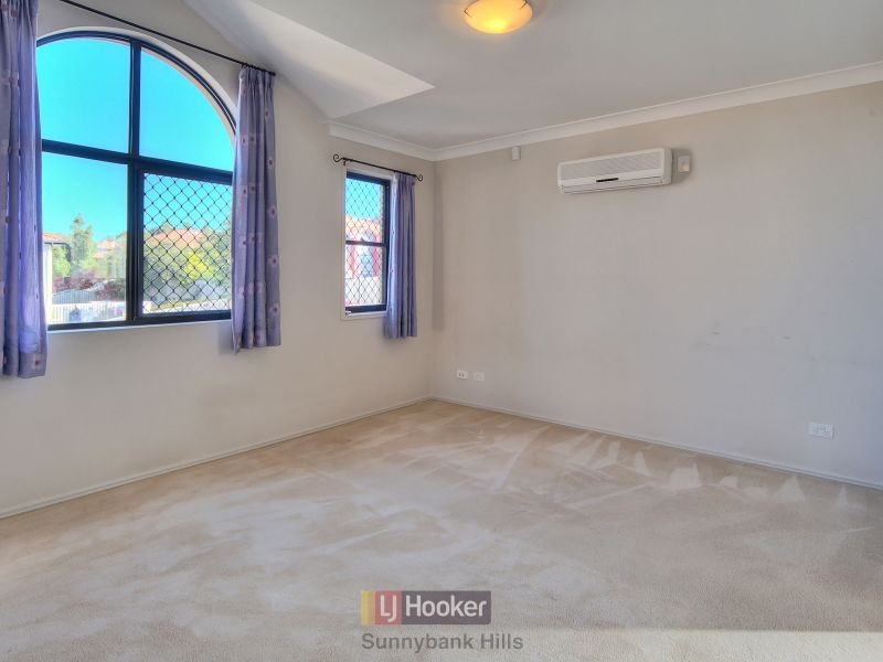 16 Coneybeer Place, Eight Mile Plains QLD 4113