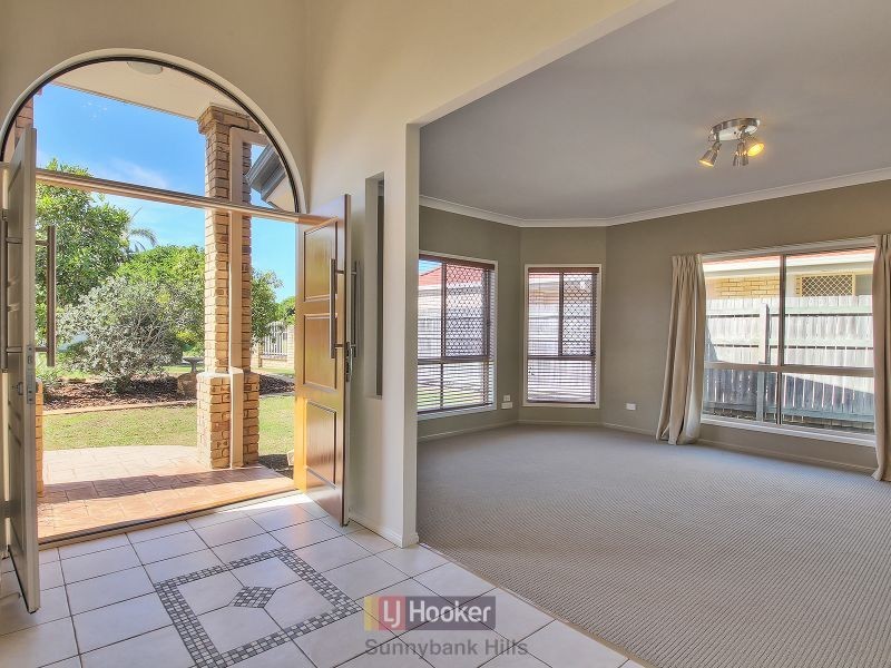 26 Michigan Crescent, Parkinson QLD 4115