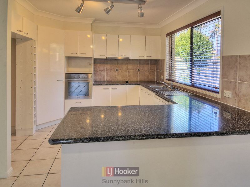 26 Michigan Crescent, Parkinson QLD 4115