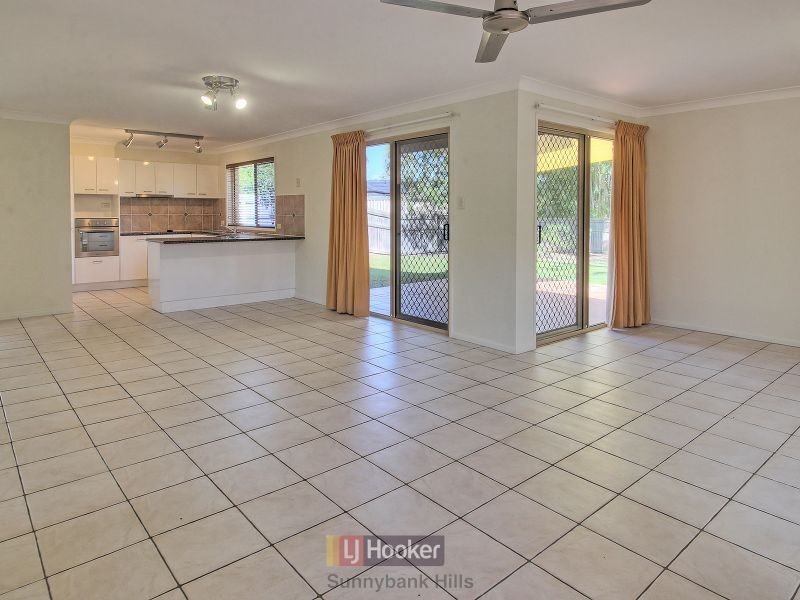 26 Michigan Crescent, Parkinson QLD 4115