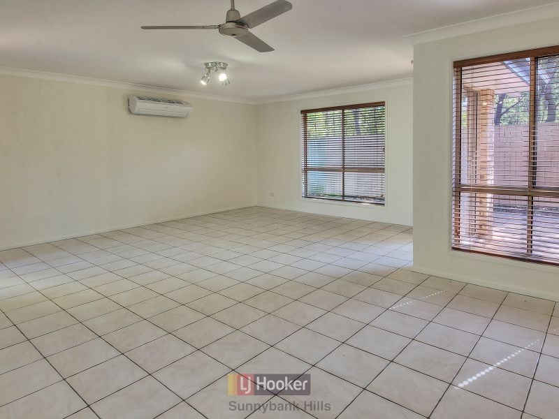 26 Michigan Crescent, Parkinson QLD 4115