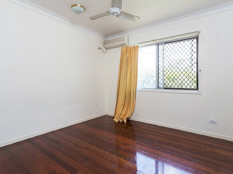 23 Laver Street, Macgregor QLD 4109