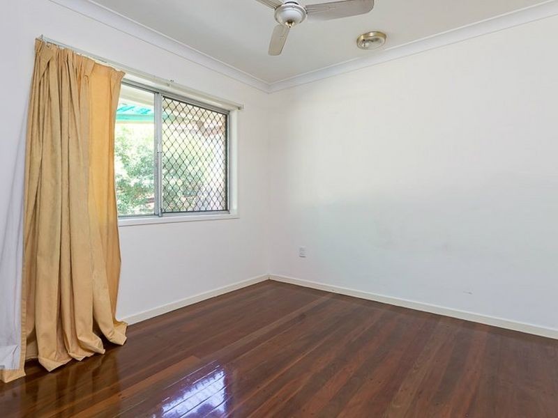 23 Laver Street, Macgregor QLD 4109