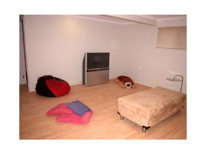 7 Genoa St, Macgregor QLD 4109