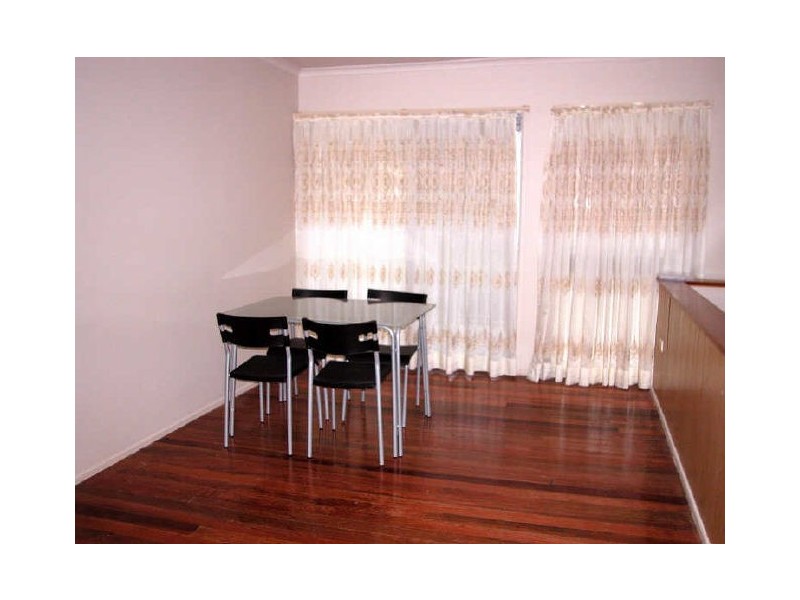 7 Genoa St, Macgregor QLD 4109