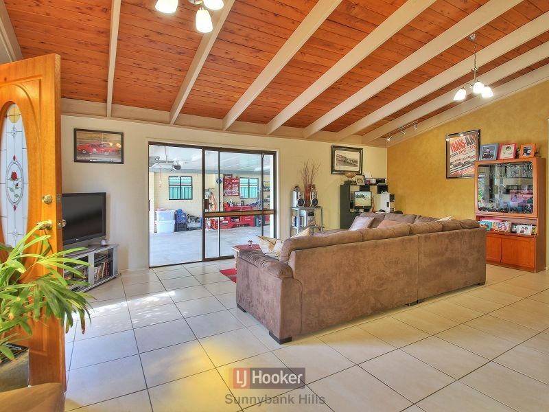 211 Gaskell Street, Eight Mile Plains QLD 4113