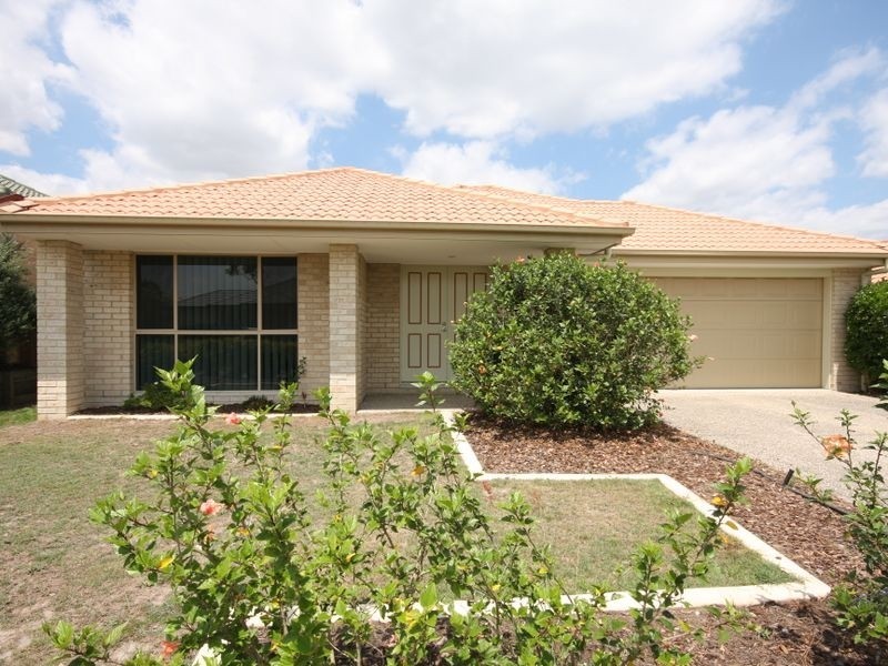 18 Apsley Cr, Parkinson QLD 4115