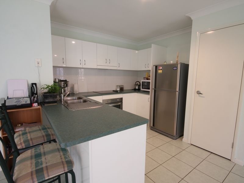 18 Apsley Cr, Parkinson QLD 4115