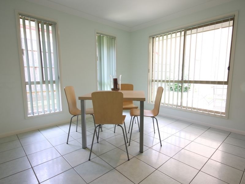 18 Apsley Cr, Parkinson QLD 4115