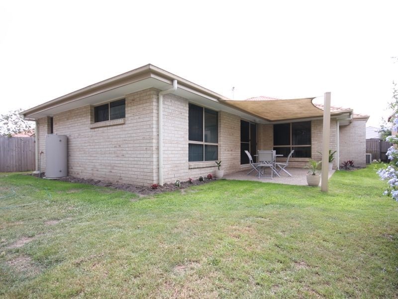 18 Apsley Cr, Parkinson QLD 4115