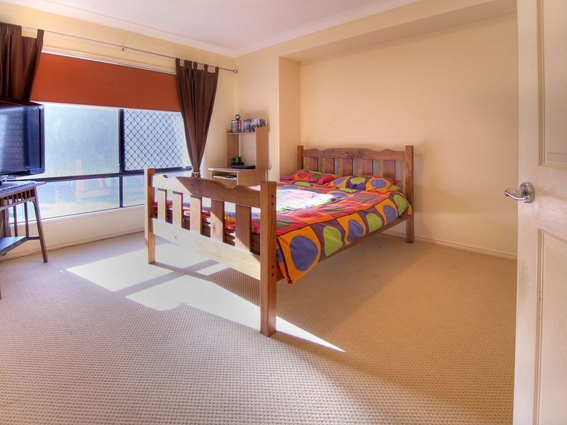 31 Watarrka Drive, Parkinson QLD 4115