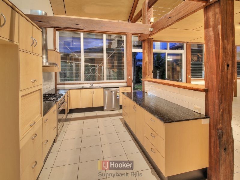 80 White Cedar Circuit, Stretton QLD 4116