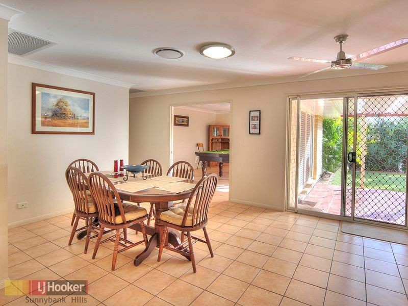 8 Carlisle Place, Parkinson QLD 4115