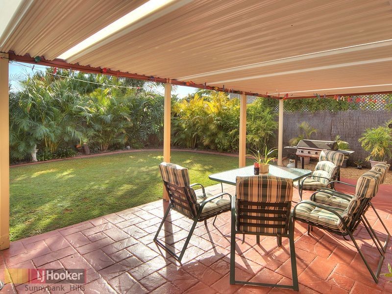 8 Carlisle Place, Parkinson QLD 4115