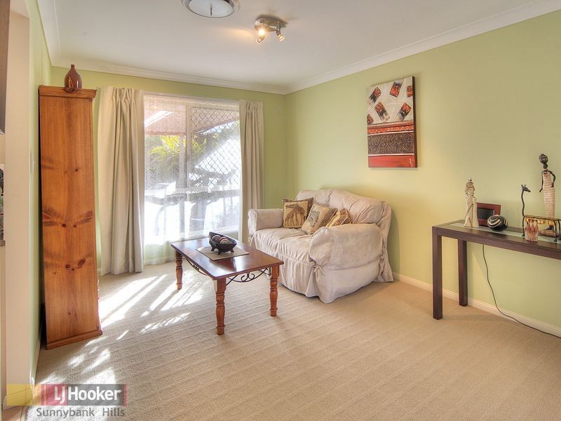 8 Carlisle Place, Parkinson QLD 4115