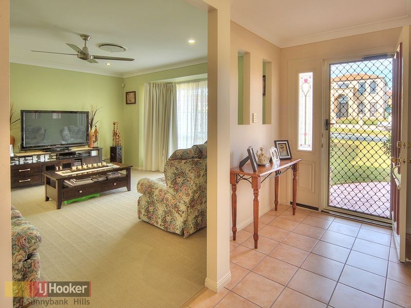 8 Carlisle Place, Parkinson QLD 4115