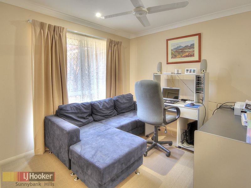 8 Carlisle Place, Parkinson QLD 4115