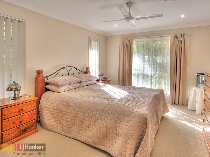 8 Carlisle Place, Parkinson QLD 4115