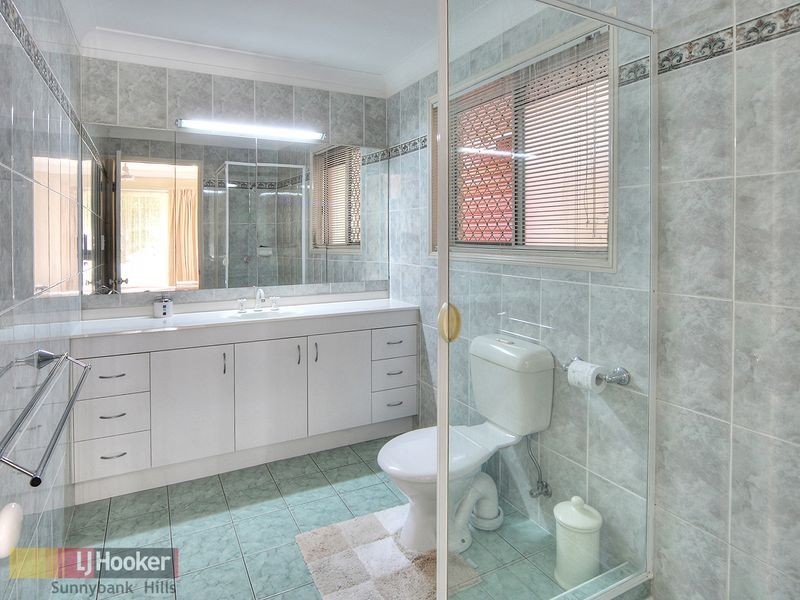 8 Carlisle Place, Parkinson QLD 4115
