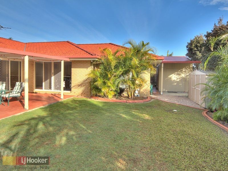 8 Carlisle Place, Parkinson QLD 4115