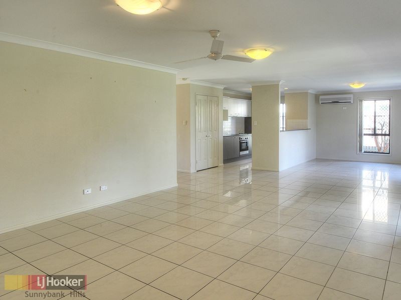 16 Karajini Crescent, Parkinson QLD 4115