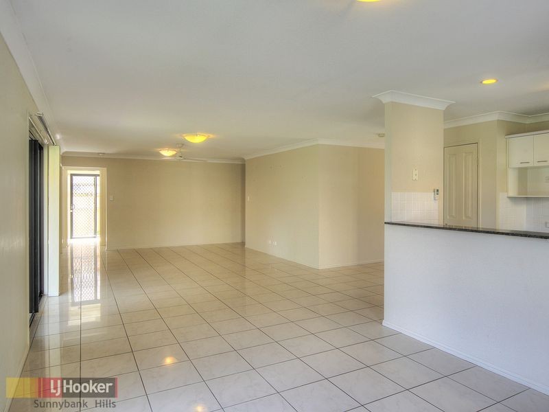 16 Karajini Crescent, Parkinson QLD 4115