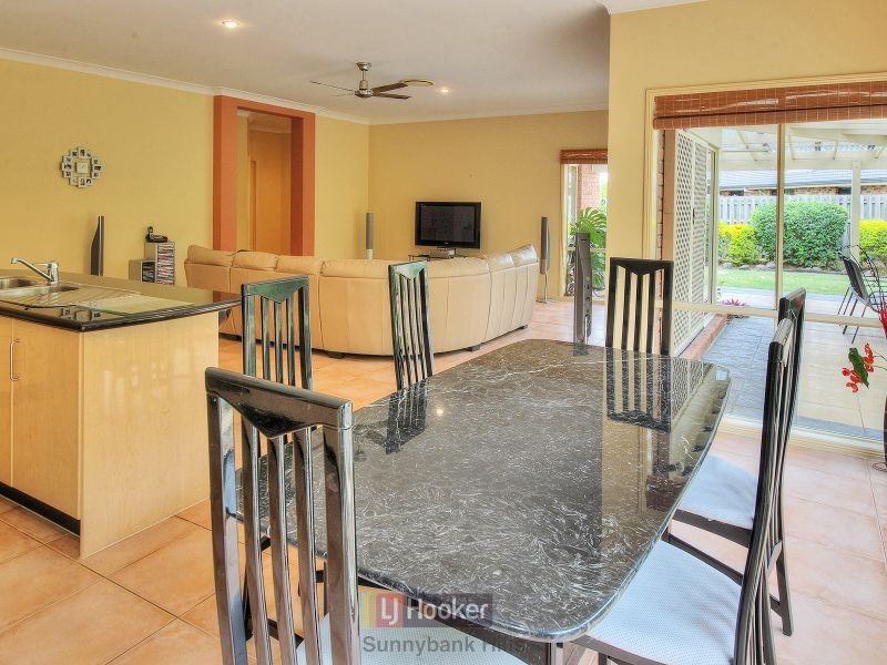 56 Wallum Drive, Parkinson QLD 4115