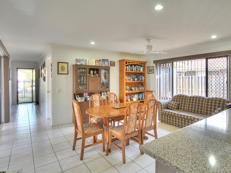 12 Barrine Place, Parkinson QLD 4115