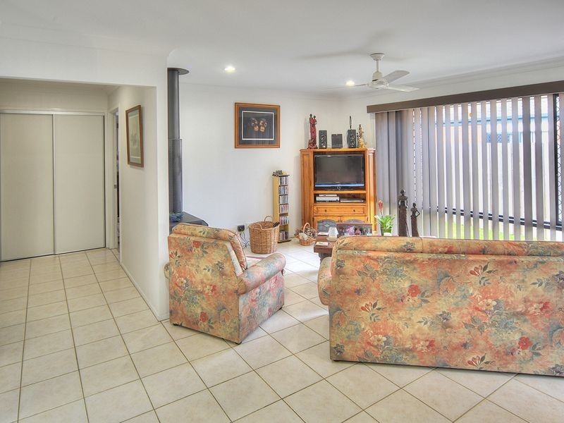 12 Barrine Place, Parkinson QLD 4115
