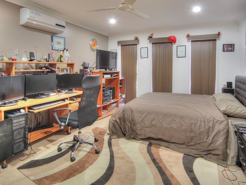 12 Barrine Place, Parkinson QLD 4115